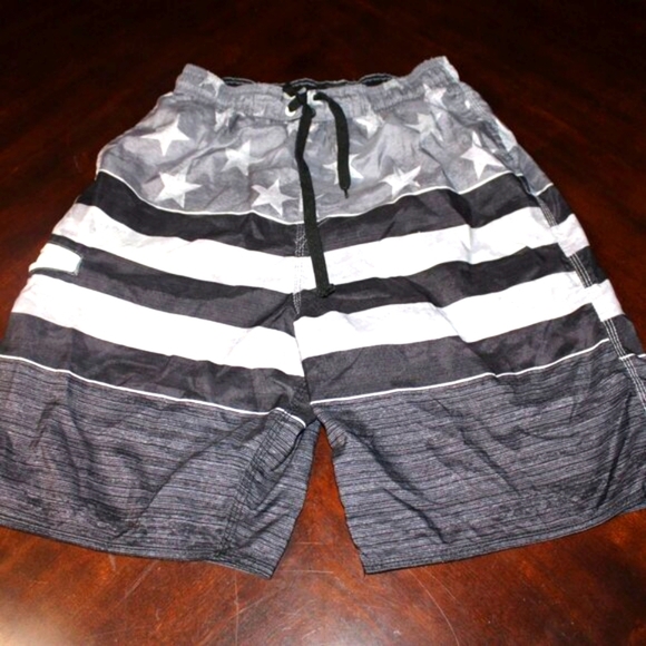 🏊‍♂️ Men's Swim Trunks – Size M – Black & Gray Stars & Stripes - Picture 1 of 8